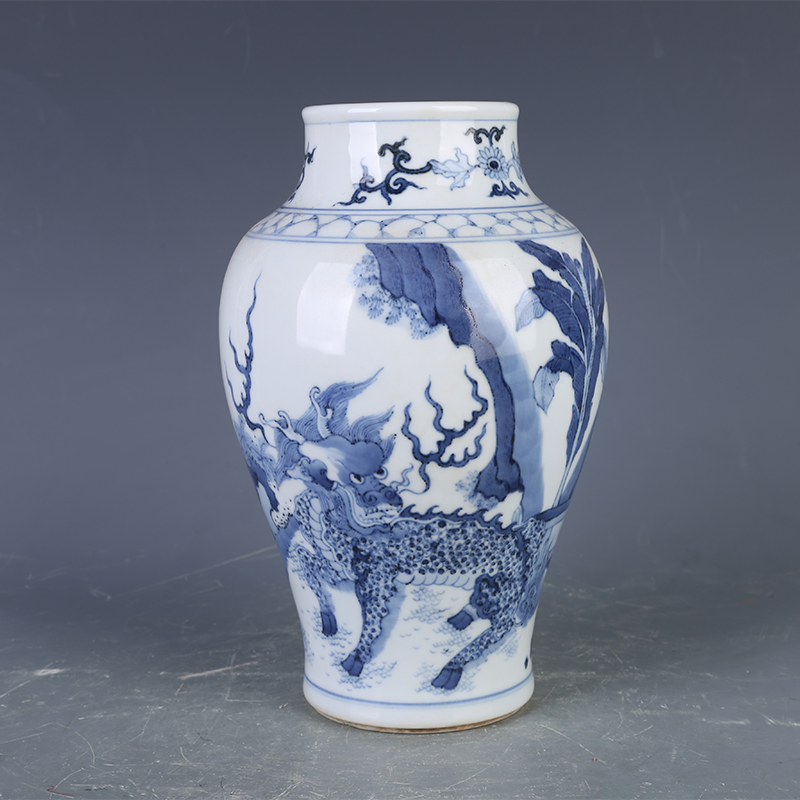 清康熙瓷器青花麒麟纹瓶古董古玩明清老瓷器旧货老货收藏真品摆件