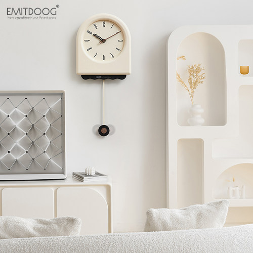 高颜值拯救白墙时尚挂钟