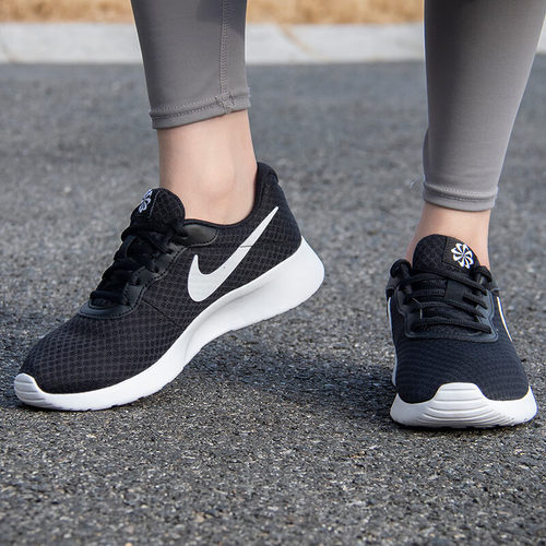 Nike耐克女鞋春夏季新款TANJUN轻便透气网面休闲轻便跑步鞋DJ6257