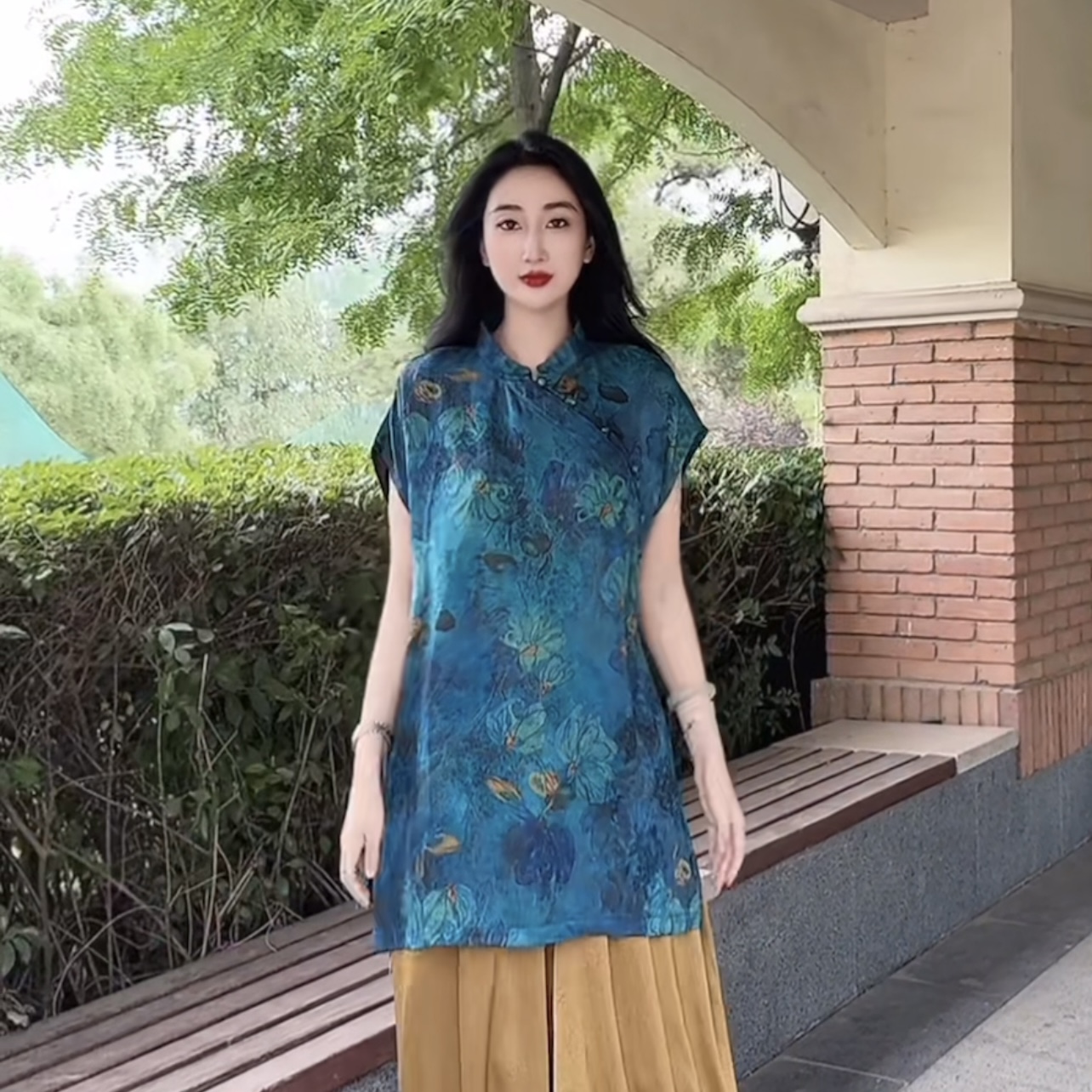 2025夏复古新中式大码香云纱提花上衣气质减龄中年洋气妈妈两件套