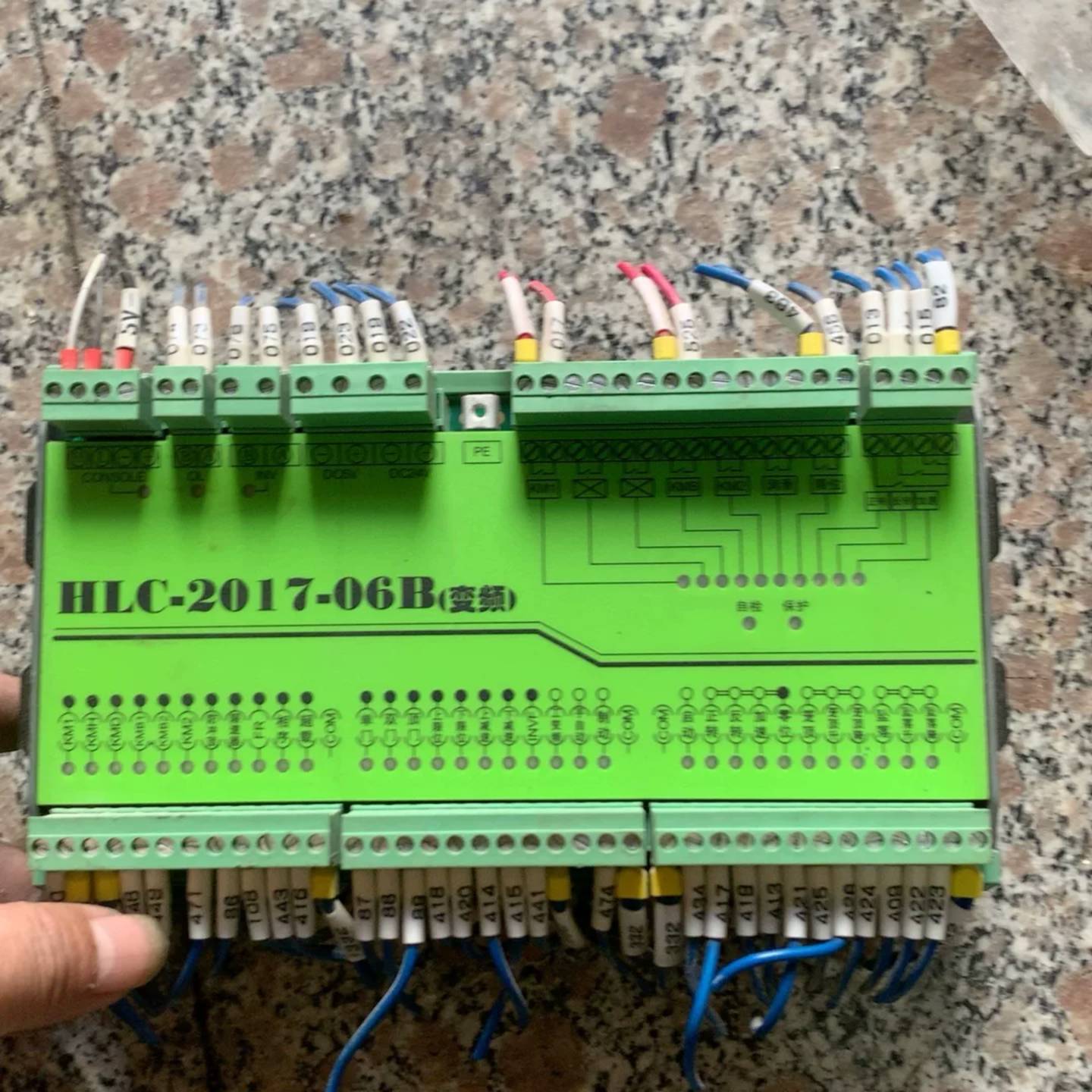 可维修中联升降机控制器，型号HLC-2017-06B变频，件，议价