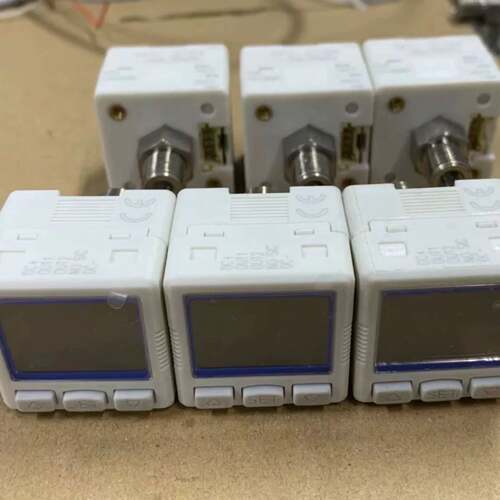 可维修DPS-310RX数显压力传感表，九成新，功能正常实物如图所?