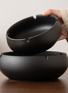 家用大号烟灰缸极简禅黑防风烟缸办公室轻奢高级感时尚装饰烟盅