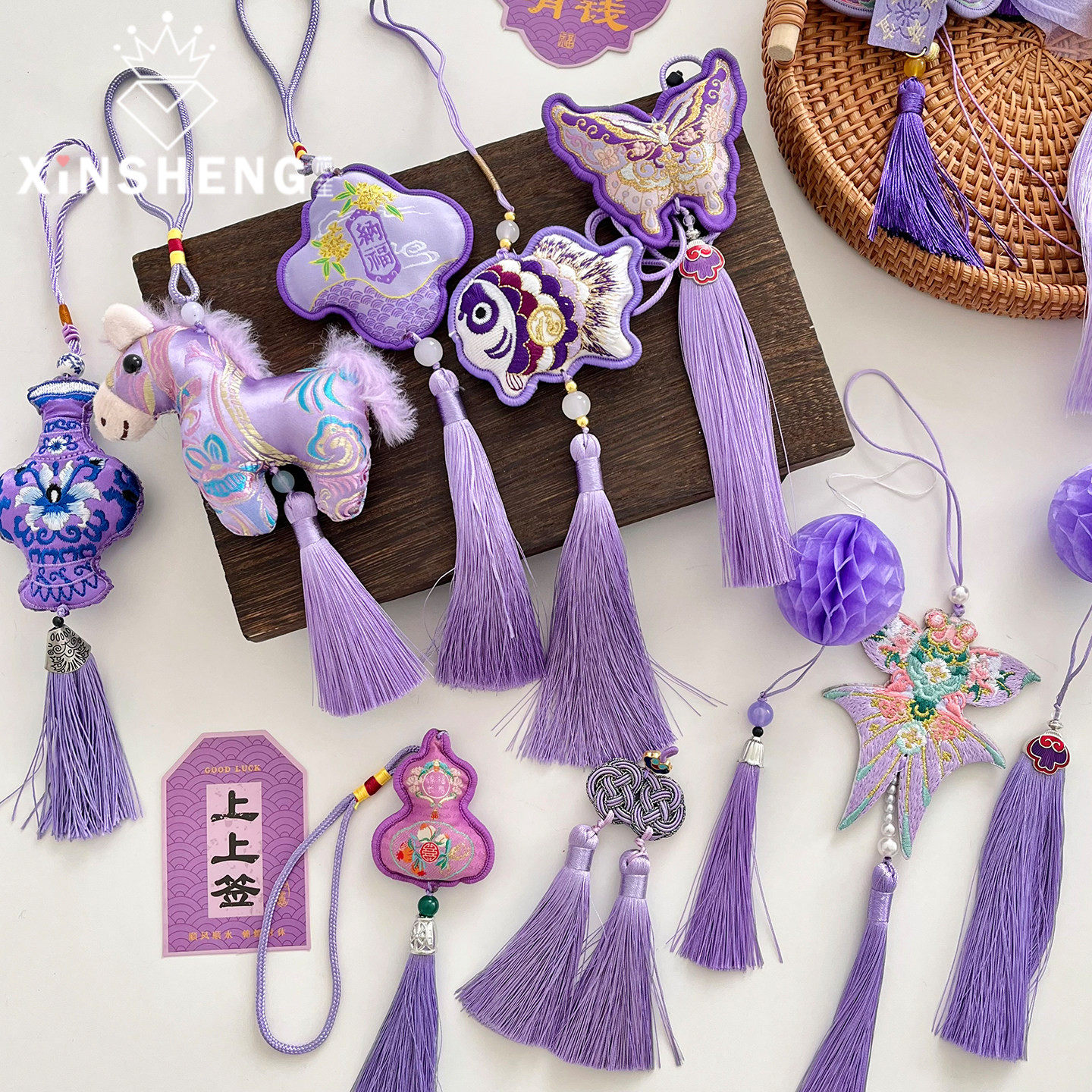 【2026马年】芯苼 新年紫色系香囊 精致刺绣香包挂饰花束包装配件,鲜花速递/花卉仿真/绿植园艺,花艺材料,淘宝优惠券,粉丝福利购,淘宝优惠卷