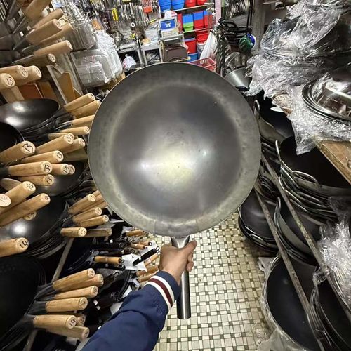 香港炒锅能仔代购铁无涂层不粘锅