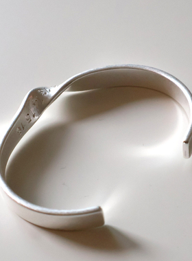 ASTUTE小众个性扭曲数字手镯简约百搭复古做旧M6莫比乌斯开口手环