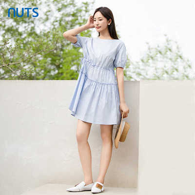 甜美优雅泡泡袖抽绳夏季压褶