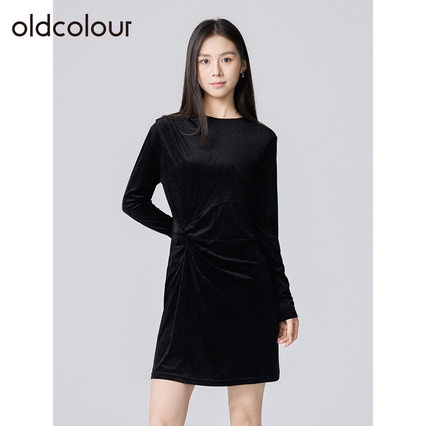 oldcolour欧珂秋冬丝绒收腰显瘦气质赫本风圆领纯色长袖连衣裙女