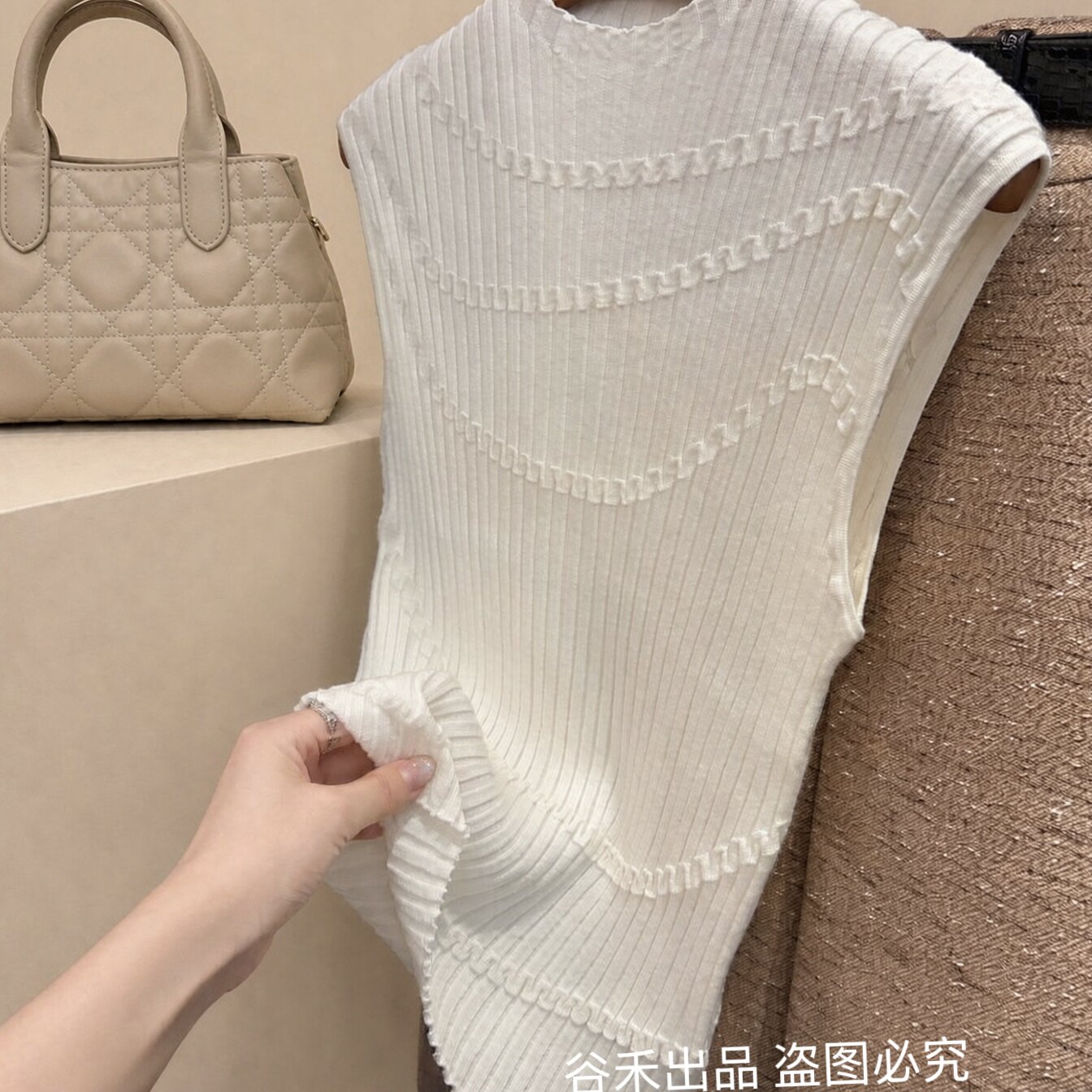 良木礼同款2026女修身显瘦百搭打底衫上衣100%绵羊毛圆领羊毛背心图片