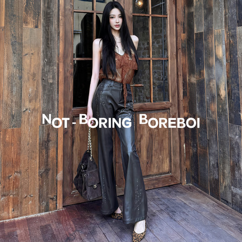 NB B丨哑光重工流线型钉珠微喇皮裤女仿皮中低腰手工纵向装饰长裤