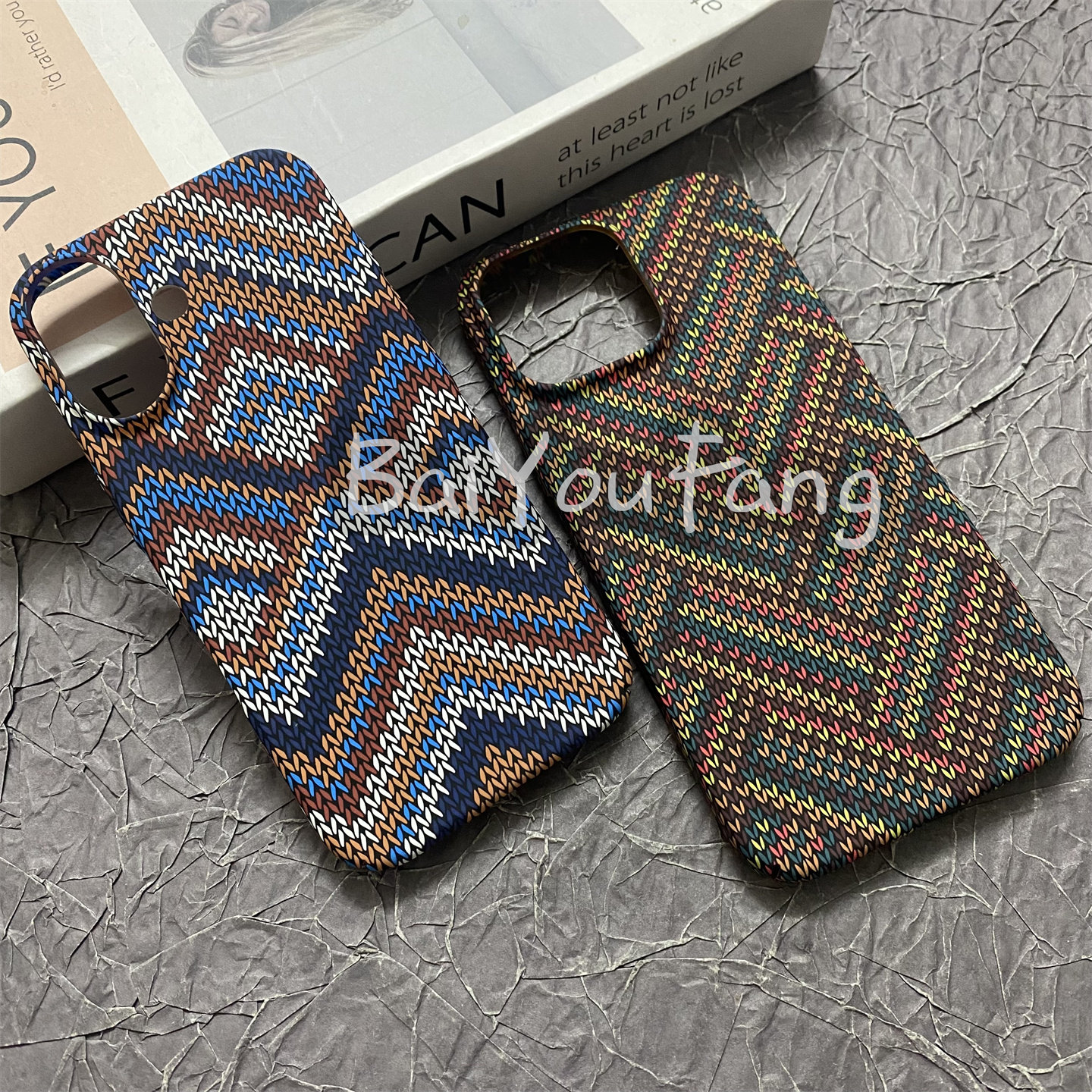 适用苹果16手机壳新款浮雕夜光碳纤维纹理pro保护套波西米亚编织