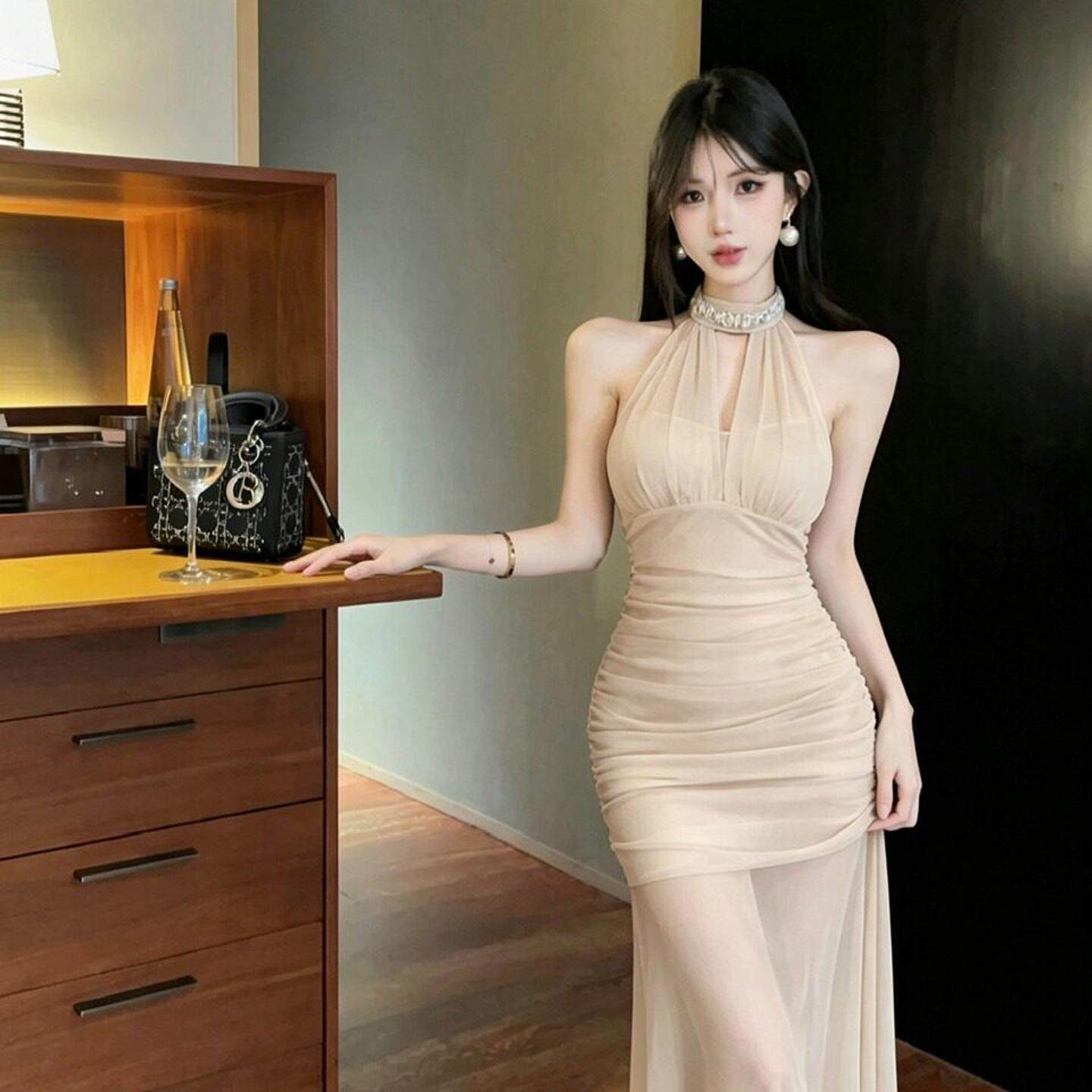 度假风高级感挂脖网纱连衣裙女性感露肩设计感气质收腰显瘦长裙子