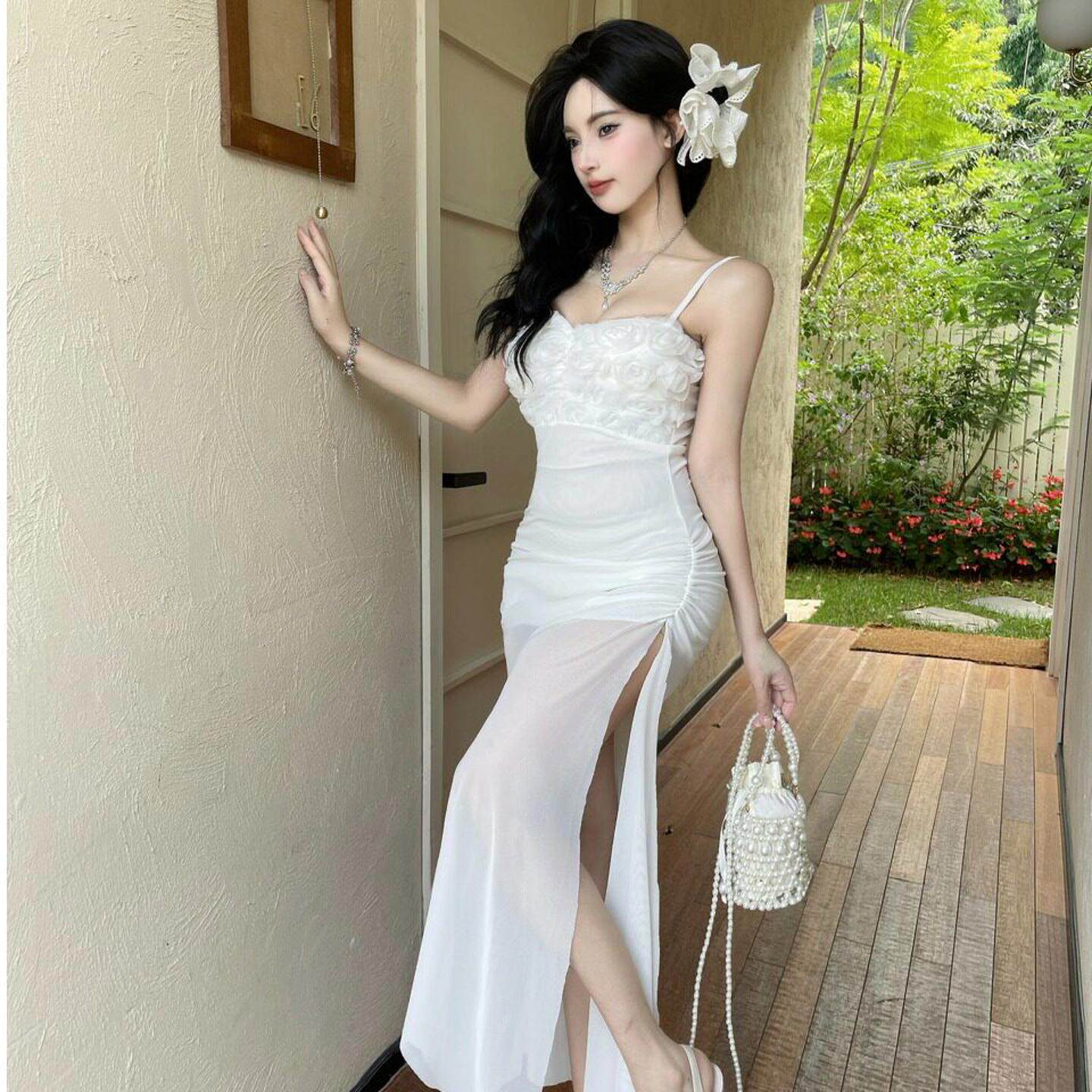 立体花朵吊带连衣裙女性感低胸仙女长裙修身显身材生日宴会礼服裙