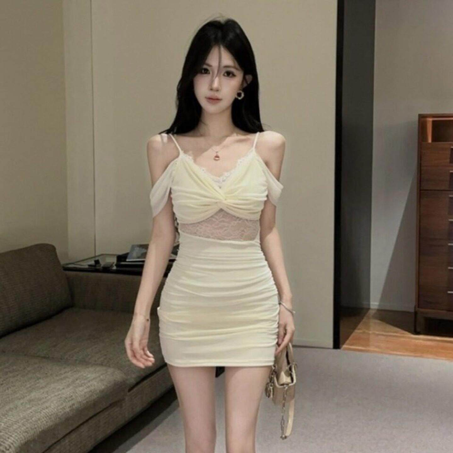 辣妹蹦迪女装夜场显瘦吊带连衣裙名媛风修身小礼裙时尚气质包臀裙