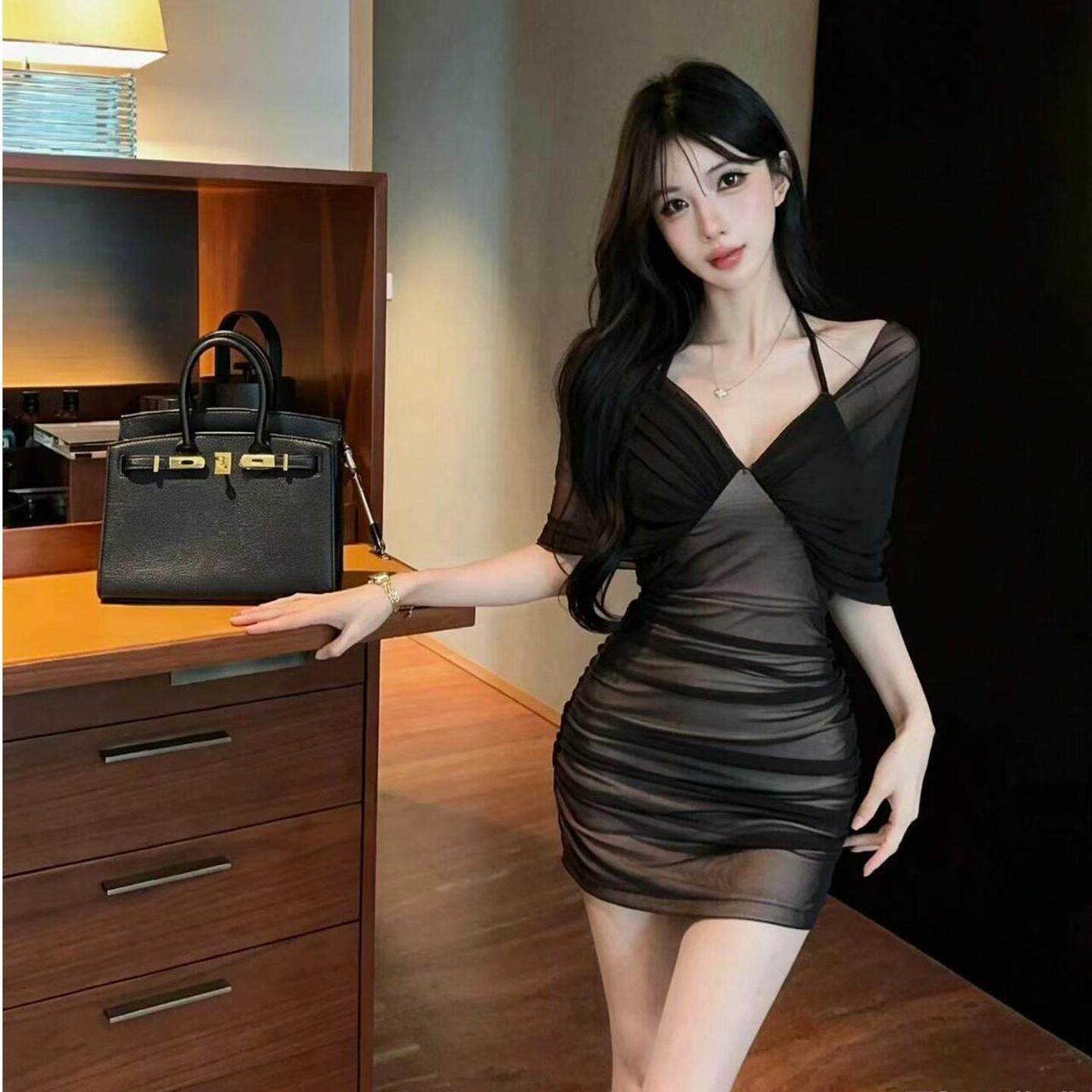黑色网纱v领挂脖连衣裙女新款修身包臀裙性感系带褶皱夜场工作服