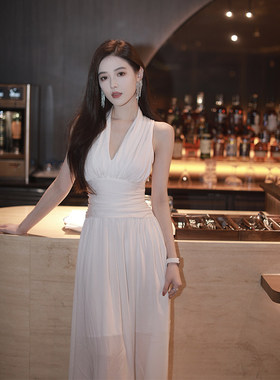 nicky 法式白色春季V领连衣裙女礼服设计感新款气质小香风高级感