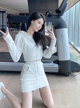 3折白色时尚短款外套炸街连帽卫衣女2021新款潮ins春秋慵懒薄款