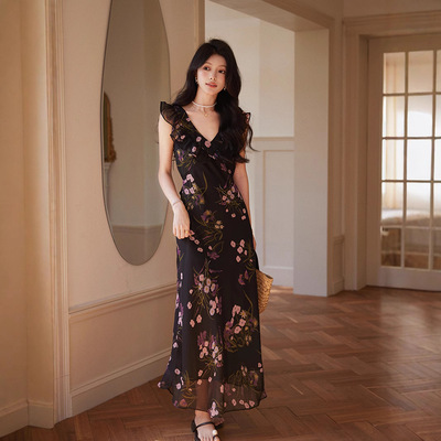 气质小姐姐碎花连衣裙女夏V领荷叶边裙子甜美旅游度假风花色长裙