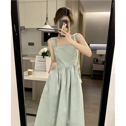 法式方领吊带连衣裙夏季女2024小个子设计感小众收腰显瘦气质