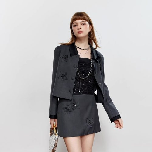 ROCHAROMA2025秋冬手工珠片花朵外套手工珠片花朵半裙