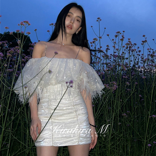 Kirakira M 2R春夏新款Sumire幻彩银黑色羽毛修身吊带礼服连衣裙