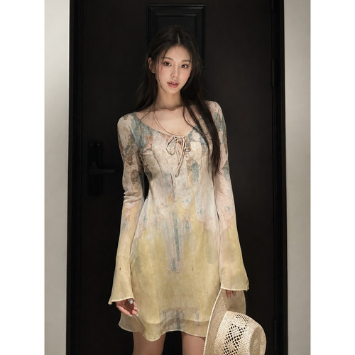 IF BY LAND 设计师品牌 2026春夏新品多色雪纺墙壁印花喇叭袖短款