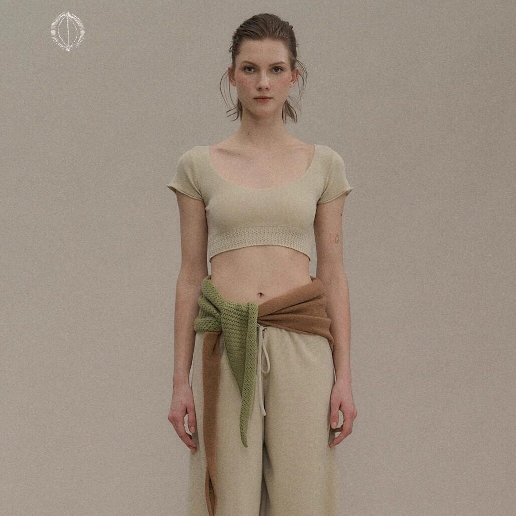 o cloche code__底边绞花短上衣