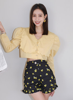 木耳边短裤SisterJane