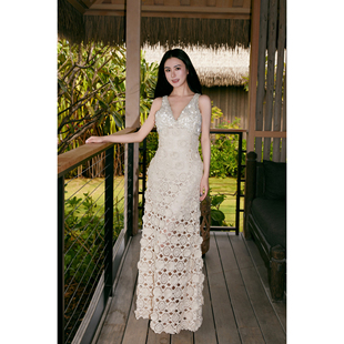 2026SS chen 珍珠⽴体花镂空v领收腰连⾐裙 Wardrobes