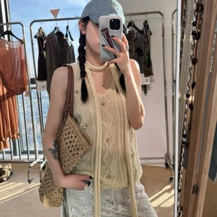 25春 LAND 挂脖飘带镂空绣花无袖 毛背心 蕾丝半裙 牛仔裤