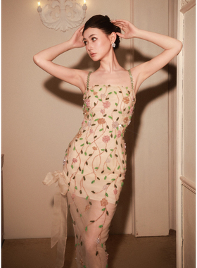 Wardrobes by chen2025SS 手工刺绣晶莹花䯳吊带连衣裙