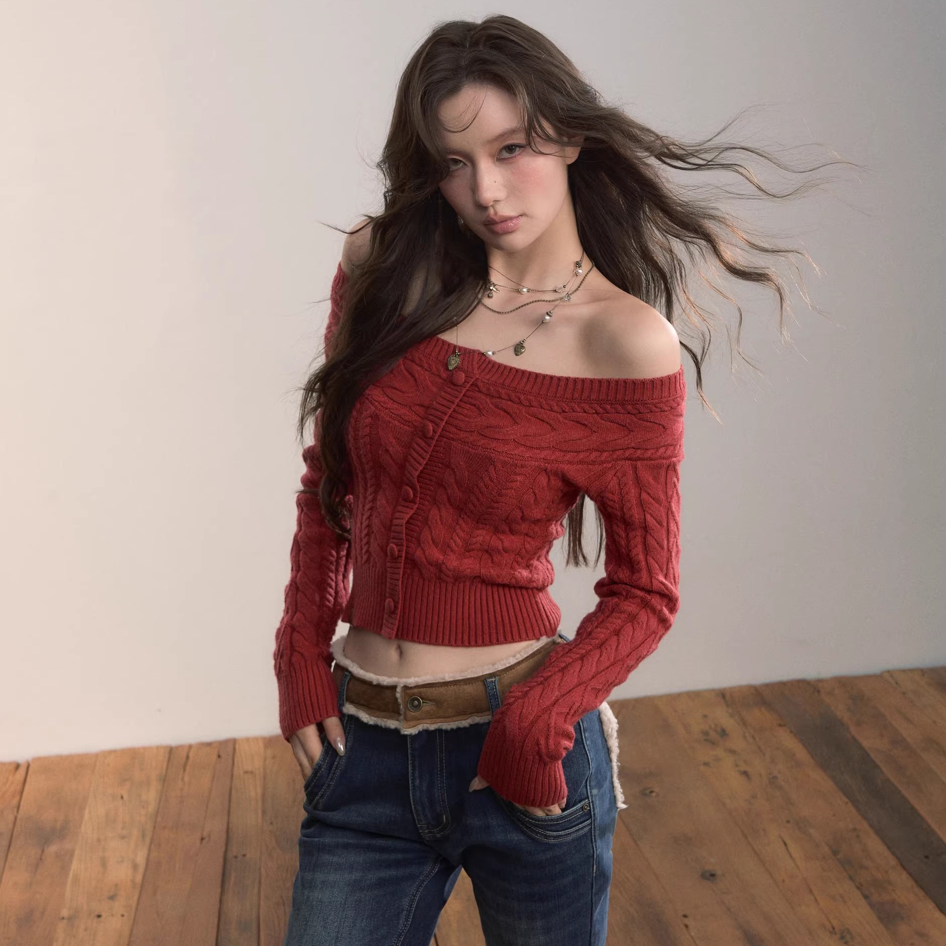 VIAPITTI 25AW 一字肩粗织麻花假门襟毛衫