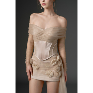 【现货】21SIX 2026SS 网纱条带鱼骨抹掉拼接缎面连衣裙礼服