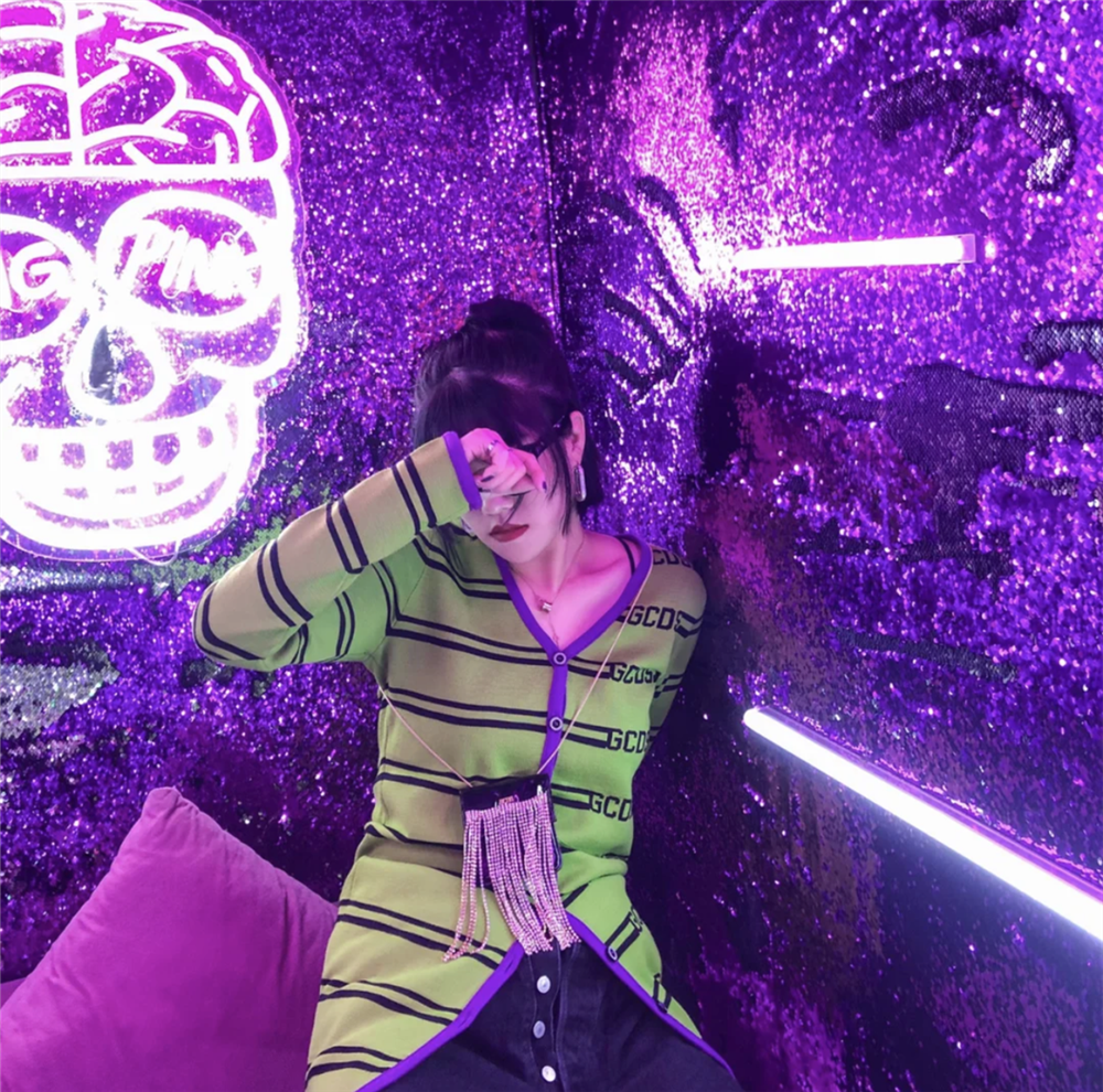 早秋时尚修身条纹系扣开衫连衣裙