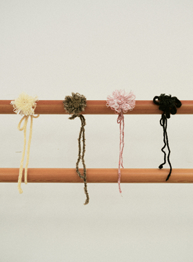 Piacevole e SS26 配饰系列 羊毛针织手工钩花多功能胸针腕花腰带