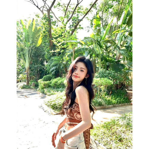 ROCHAROMA  原创设计珍珠链丝巾绑带上衣显瘦辣妹背心女