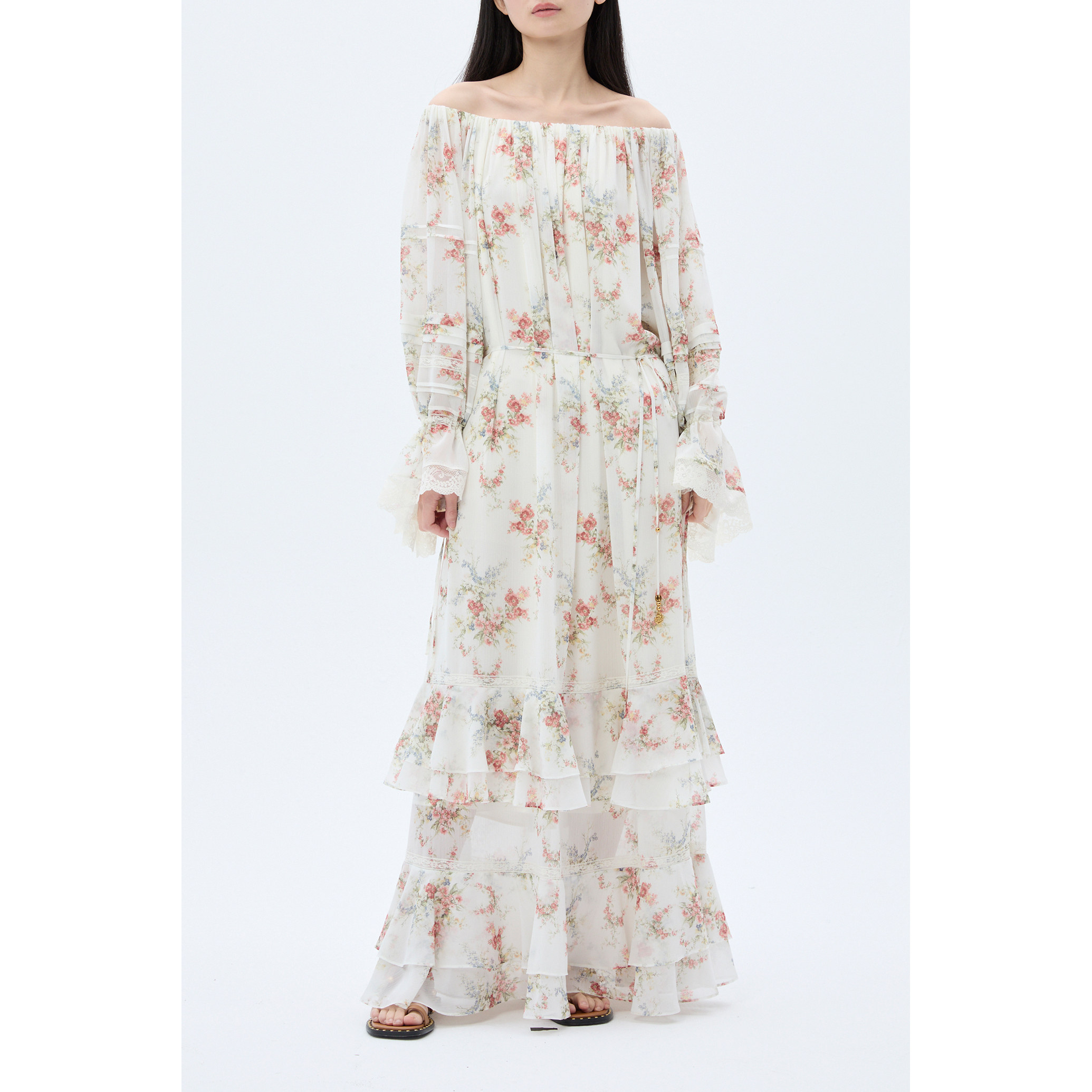XU ZHI 26SS新品 荷叶边蕾丝装饰抽绳印花一字肩连衣裙(附腰带)