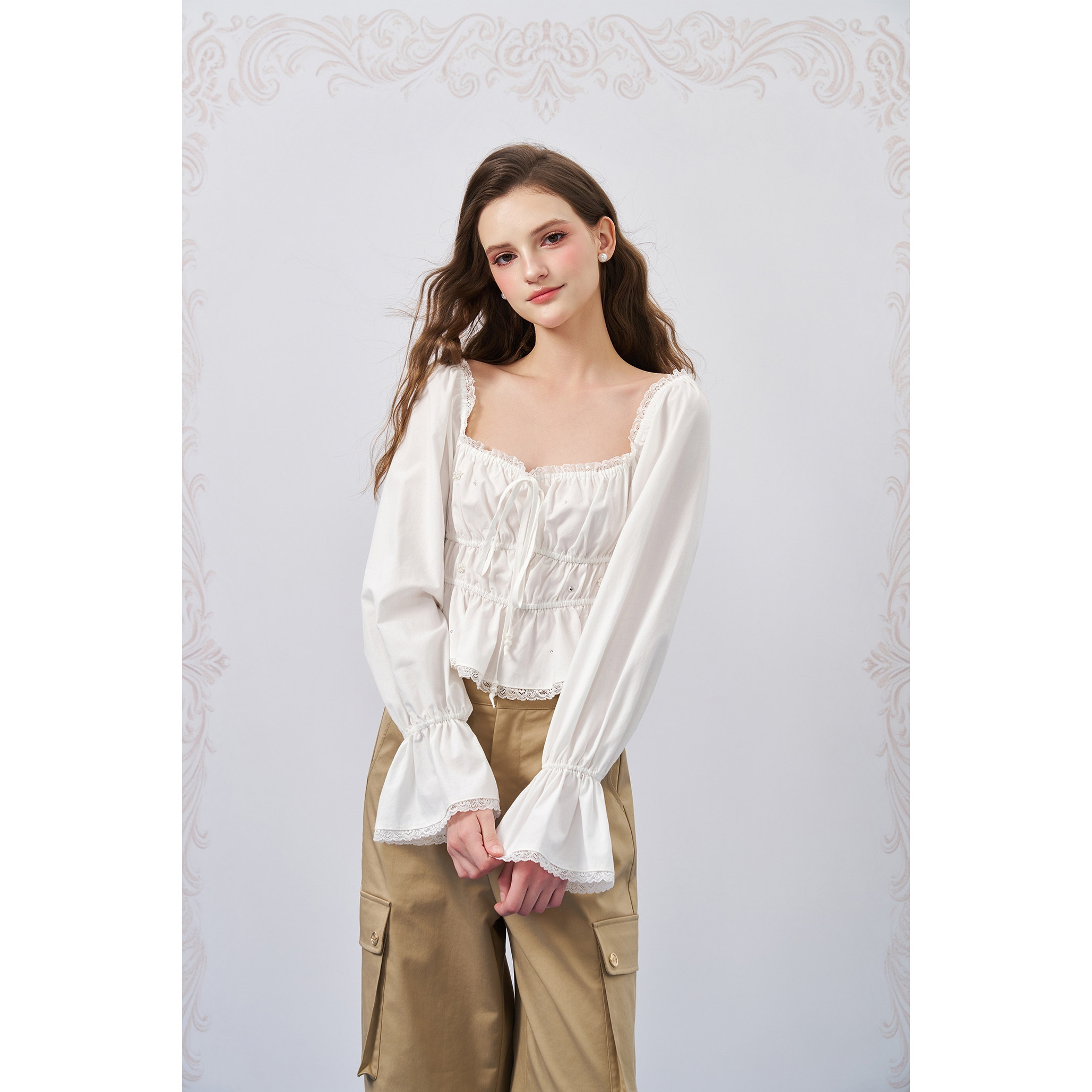 Three Quarters 26SS新款 法式方领钉珠烫钻小衫上衣,女装/女士精品,时尚套装,淘宝优惠券,粉丝福利购,淘宝优惠卷