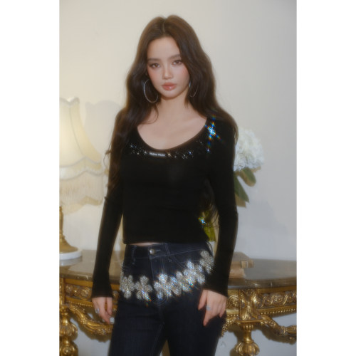 Maison Wester26AW 黑色钉钻花朵U领钉钻花朵修身羊毛针织衫