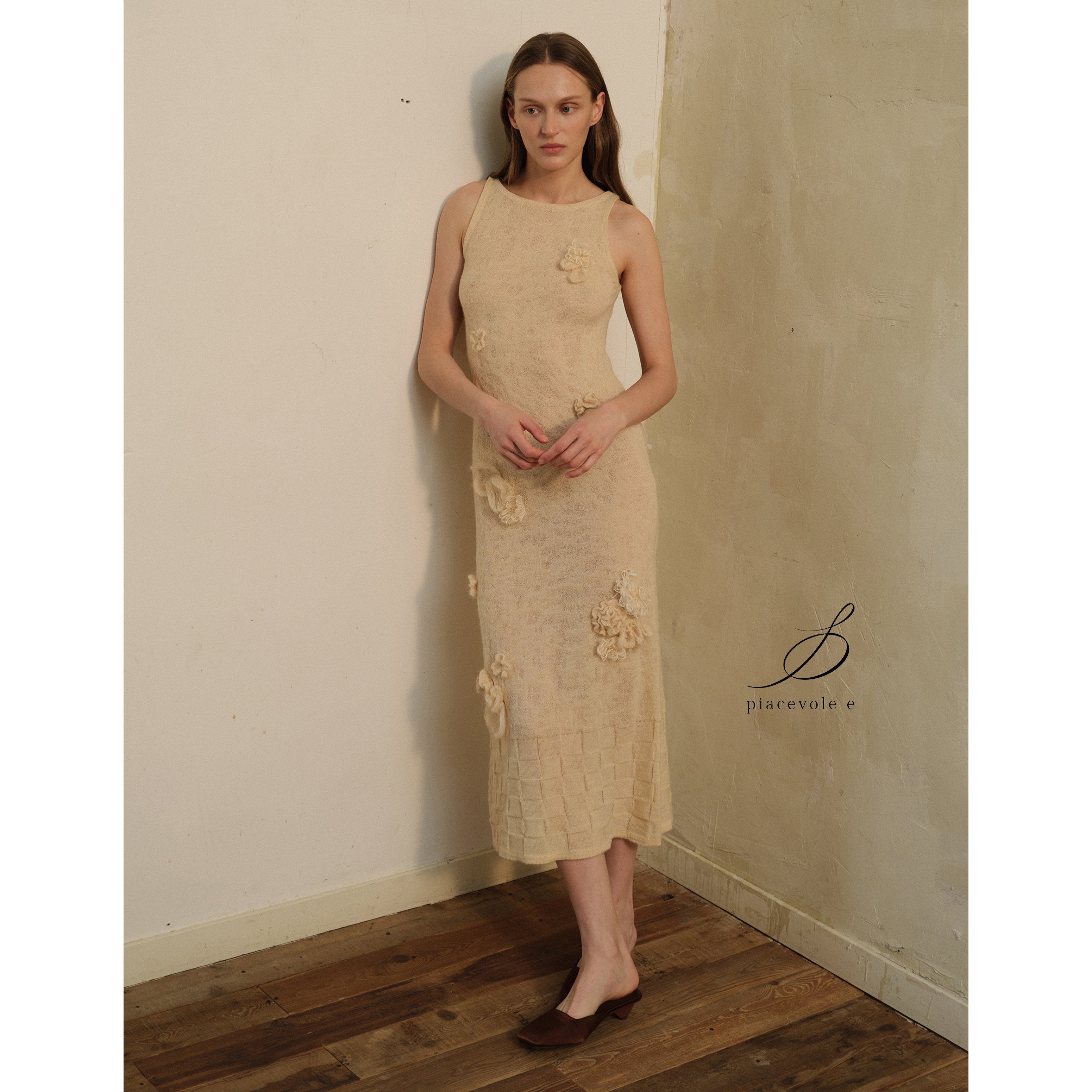 Piacevole e FW25 3D立体小玫瑰羊驼毛混纺手工针织吊带连衣裙,女装/女士精品,时尚套装,淘宝优惠券,粉丝福利购,淘宝优惠卷