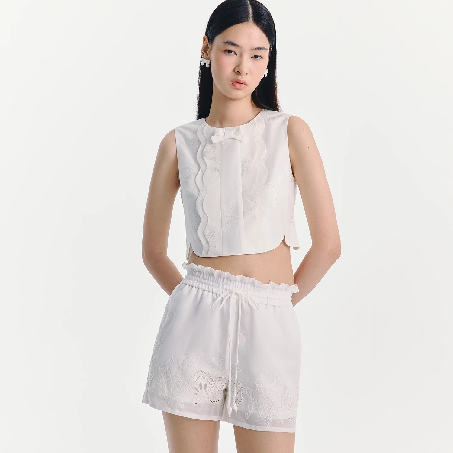 ESTER HSU 25SS 提花波浪边装饰无袖上衣苎麻绣花镂空抽绳短裤