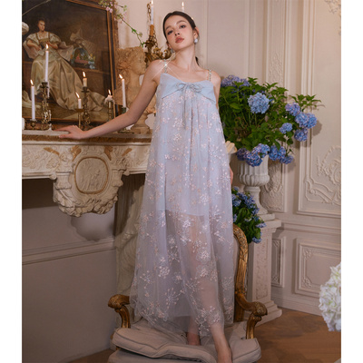 Wardrobes by chen 24夏季精美绣花蝴蝶结钻链缀饰连衣裙合集