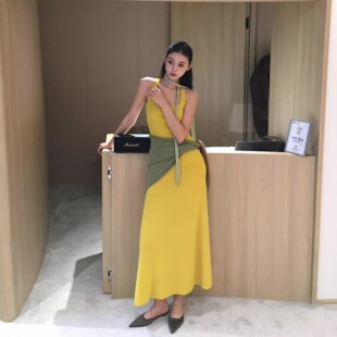 【易梦玲同款】o cloche code 羊毛针织连衣长裙 羊绒三角巾