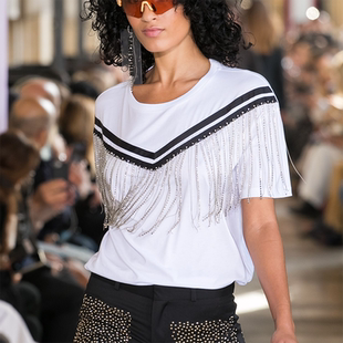 Each Other2J新款 时尚 饰T恤 圆领流苏链子装 清货折XS