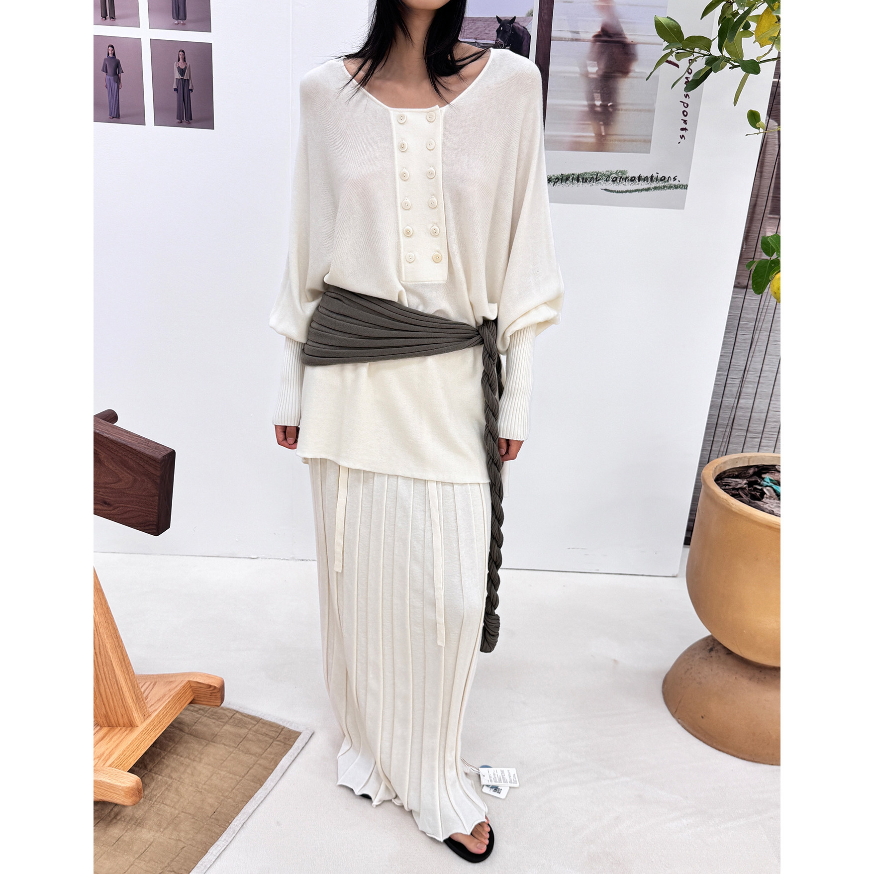 o cloche code 25年秋季  双排扣宽松卫衣 绵羊绒坑条半裙