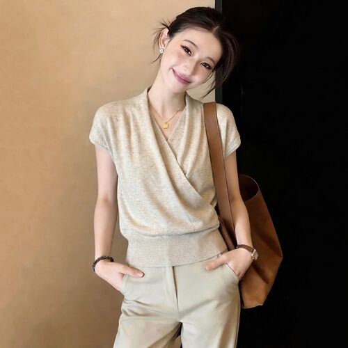老钱风V领收腰显瘦针织小衫女