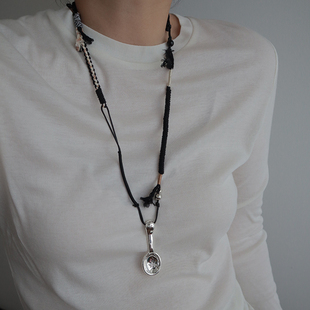 王鹤棣同款铜镀银编织复杂绳子印第安勺子项链可调节毛衣链黑色