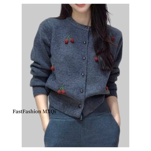 小樱桃灰色针织开衫女2025秋冬百搭洋气时尚小香风短款毛衣外套厚