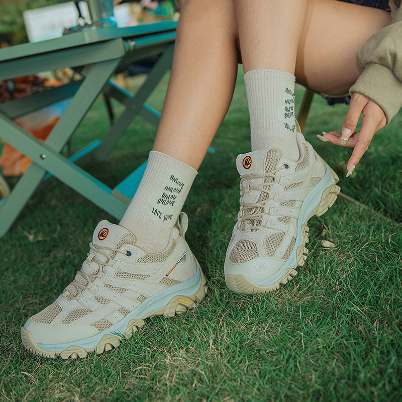 麦乐低帮四季款真皮登山鞋女防水防滑徒步男情侣款轻便户外鞋春秋