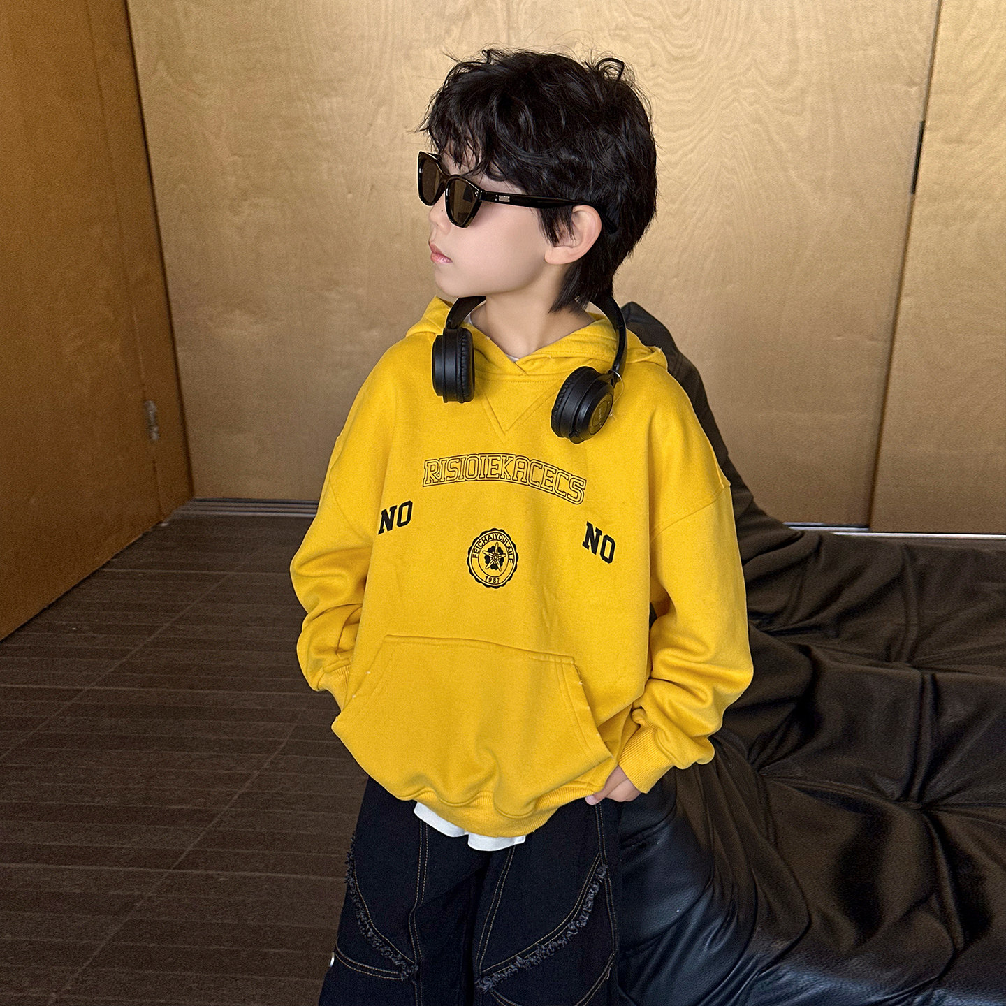 2026春秋美式休闲风连帽卫衣男童宽松字母印花黄色长袖上衣亮色